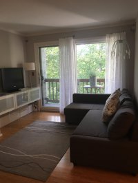 697 East Mountain