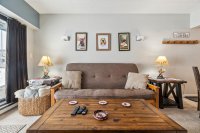 135 E Mountain