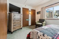 137 E Mountain