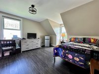 16 Edgewood