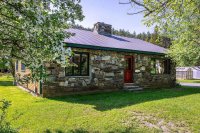 19 Broad Brook