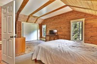 810 Crown Point