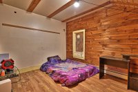 810 Crown Point