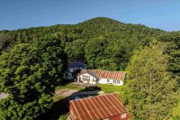 140 Hale Hollow