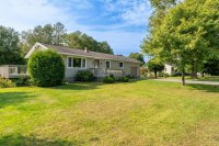 3 Green Knolls