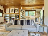 2115 East Woodstock