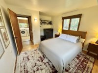 2115 East Woodstock