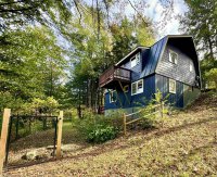 2115 East Woodstock