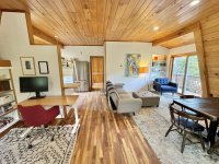 2115 East Woodstock