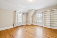 10 College Hill