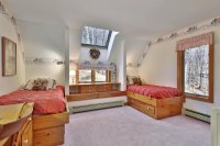 200 Peregine Hawk Mountain Resort