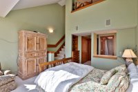 200 Peregine Hawk Mountain Resort
