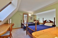 200 Peregine Hawk Mountain Resort