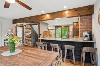 1613 West Woodstock