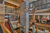 228 East Mountain GRAND HOTEL