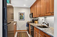 528 East Mountain