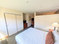 228 East Mountain